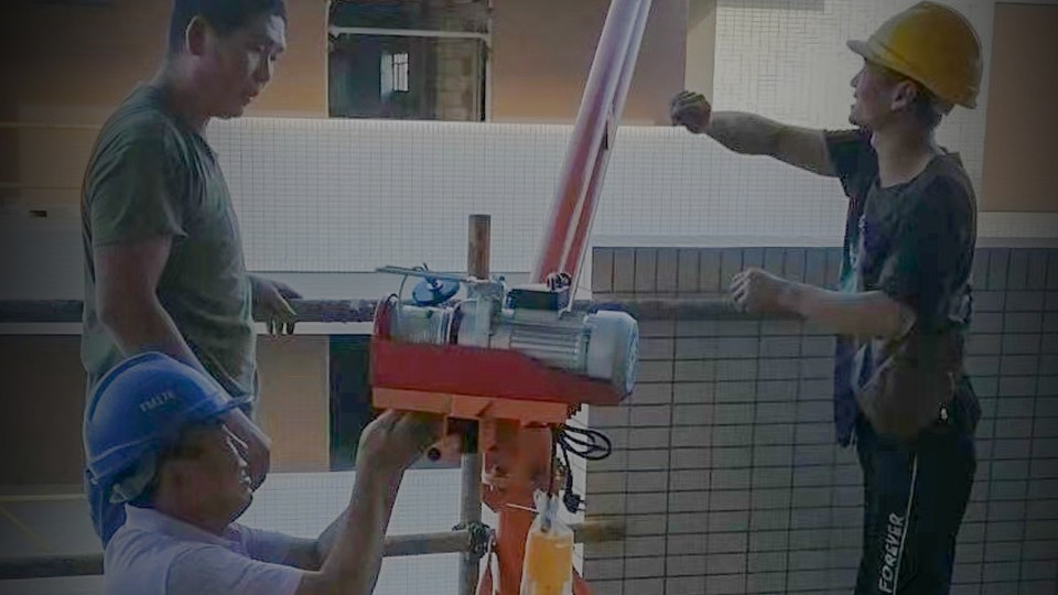 工程門窗幕墻滲水怎么處理？來看看樓上樓門窗的小技巧