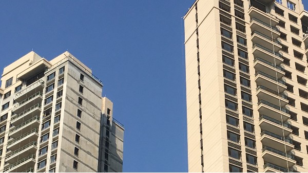 工程門窗如何實現(xiàn)規(guī)?；亩ㄖ粕a(chǎn)?樓上樓有妙招!